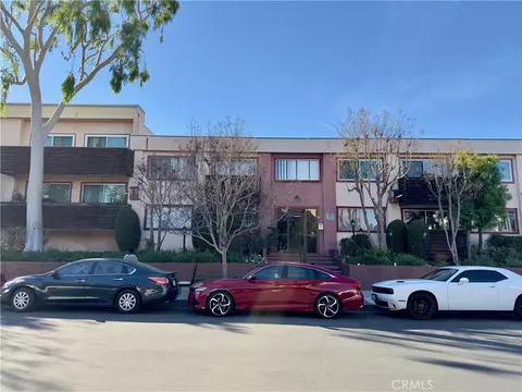 5403 Newcastle Ave #39, Encino, CA 91316