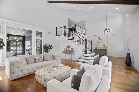 5957 Nora Lynn Dr, Woodland Hills, CA 91367