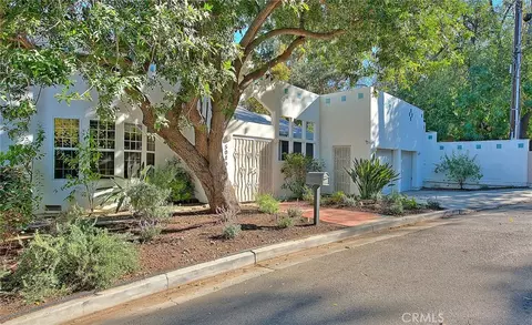 5080 Campo Rd, Woodland Hills, CA 91364