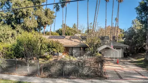 5200 Oakdale Ave, Woodland Hills, CA 91364
