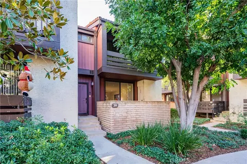 21931 Burbank Blvd #39, Woodland Hills, CA 91367