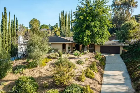 4770 Poe Ave, Woodland Hills, CA 91364