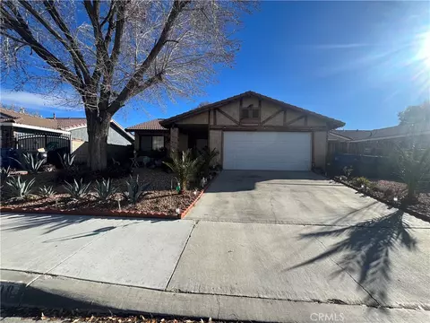 43808 27th St E, Lancaster, CA 93535