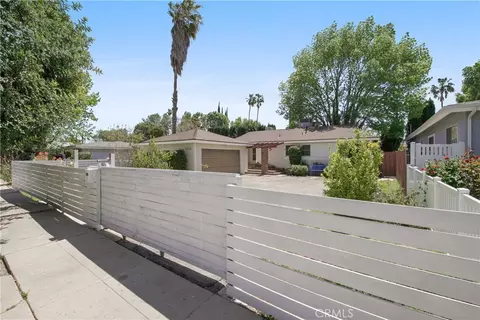 22314 Kittridge St, Woodland Hills, CA 91303