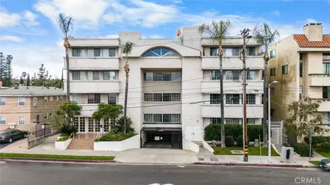5219 Newcastle Ave #302, Encino, CA 91316