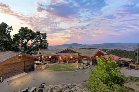 28900 Indian Point Rd, Keene, CA 93531
