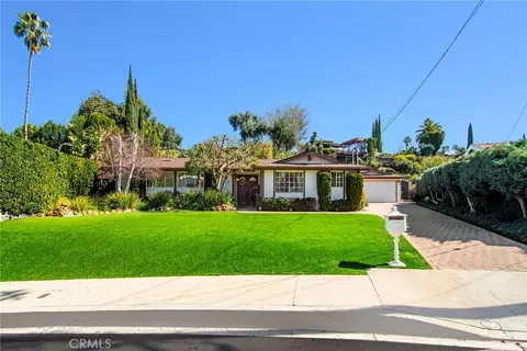 5728 Wallis Ln, Woodland Hills, CA 91367