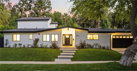 22940 Austin St, Woodland Hills, CA 91364