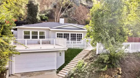 17742 Alonzo Pl, Encino, CA 91316