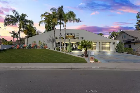 7704 Calle Cerca, Bakersfield, CA 93309