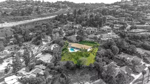 3701 Crownridge Dr, Sherman Oaks, CA 91403