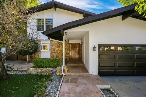 22548 Margarita Dr, Woodland Hills, CA 91364