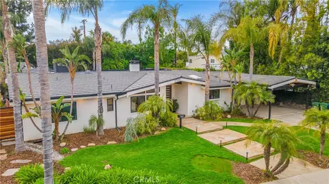 5511 Fenwood Ave, Woodland Hills, CA 91367