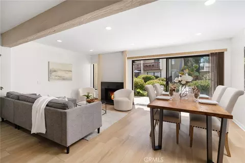 5720 Owensmouth Ave #143, Woodland Hills, CA 91367