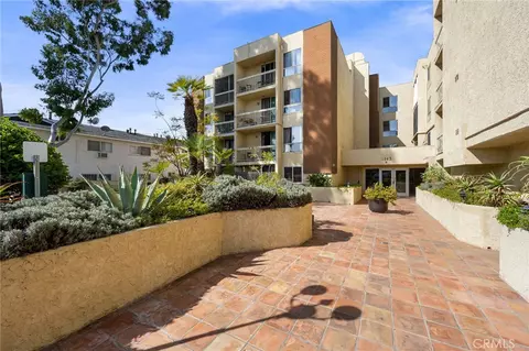 5143 Bakman Ave #420, North Hollywood, CA 91601