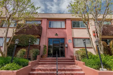 5403 Newcastle Ave #57, Encino, CA 91316