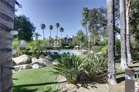 21400 Burbank Blvd #225, Woodland Hills, CA 91367