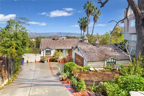 22277 Cass Ave, Woodland Hills, CA 91364