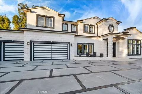 17425 Weddington St, Encino, CA 91316