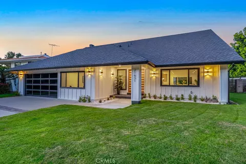 21631 Woodland Crest Dr, Woodland Hills, CA 91364