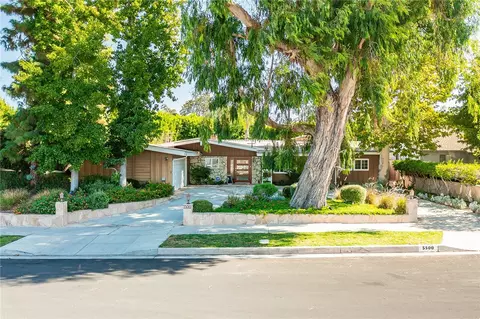 5500 Sadring Ave, Woodland Hills, CA 91367