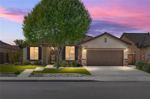 9415 Woodbrook Dr, Shafter, CA 93263