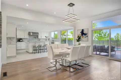 16168 Royal Oak Rd, Encino, CA 91436