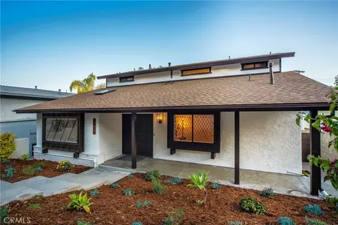 5026 Llano Dr, Woodland Hills, CA 91364