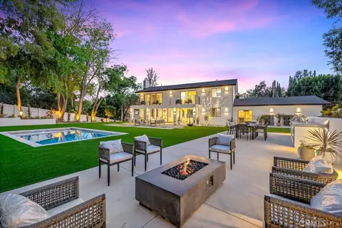20139 Delita Dr, Woodland Hills, CA 91364