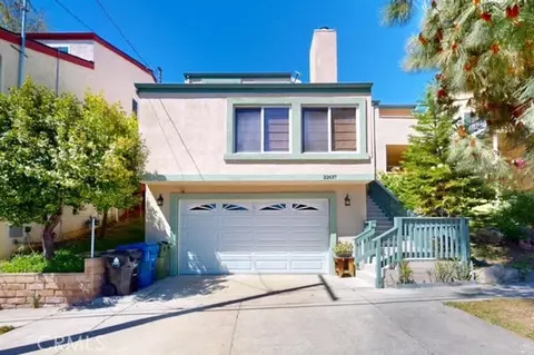 22637 Margarita Dr, Woodland Hills, CA 91364