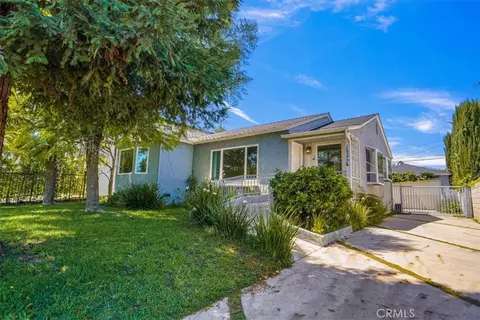 16749 Addison St, Encino, CA 91436