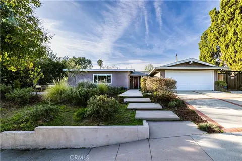 5427 Cromer Pl, Woodland Hills, CA 91367