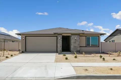 3218 Garnet Ln, Lancaster, CA 93535