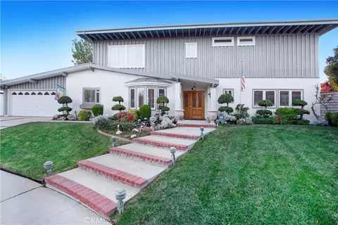 23780 Clarendon St, Woodland Hills, CA 91367