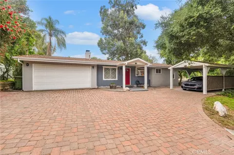 20964 Rios St, Woodland Hills, CA 91364