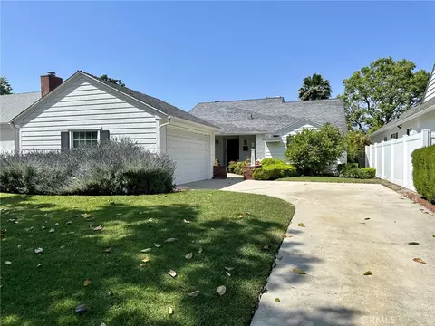 15453 Greenleaf St, Sherman Oaks, CA 91403