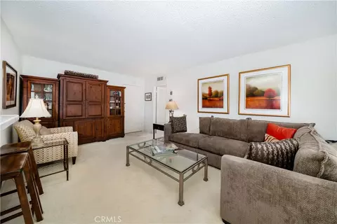 5403 Newcastle Ave #10, Encino, CA 91316