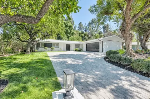 5848 Valerie Ave, Woodland Hills, CA 91367