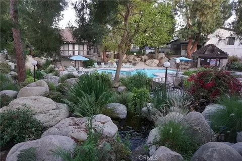 6255 Canoga Ave #25, Woodland Hills, CA 91367