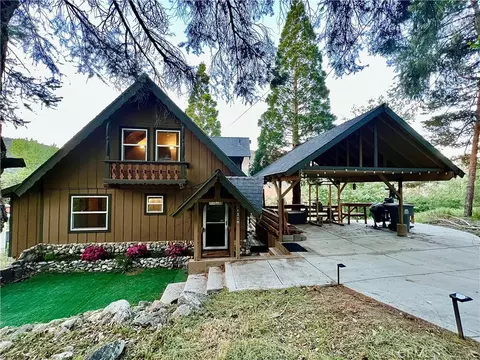 1320 Pinetree Dr, Frazier Park, CA 93225