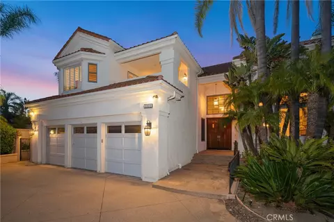 5932 County Oak Rd, Woodland Hills, CA 91367