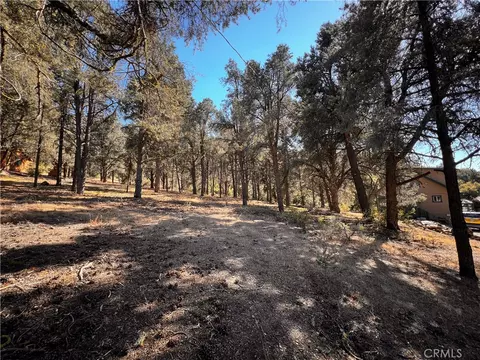 13916 Yellowstone Dr, Pine Mountain Club, CA 93225