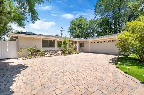 20741 Berdon St, Woodland Hills, CA 91367
