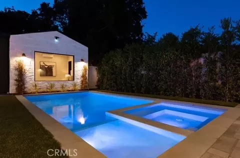 16765 Addison St, Encino, CA 91436
