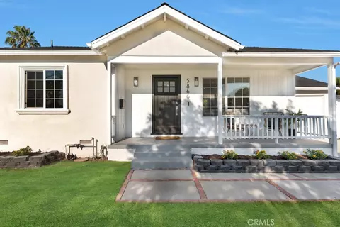 5866 Zelzah Ave, Encino, CA 91316