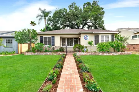 16800 Mccormick St, Encino, CA 91436