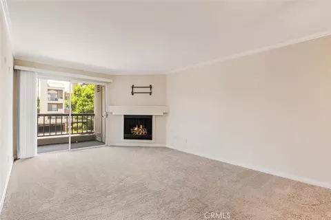 21520 Burbank Blvd #209, Woodland Hills, CA 91367