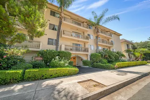 5400 Lindley Ave #214, Encino, CA 91316