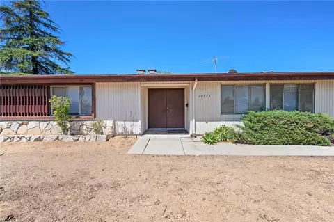 20573 Califa St, Woodland Hills, CA 91367