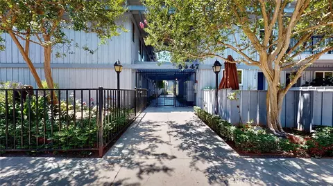 5447 Zelzah Ave #115, Encino, CA 91316